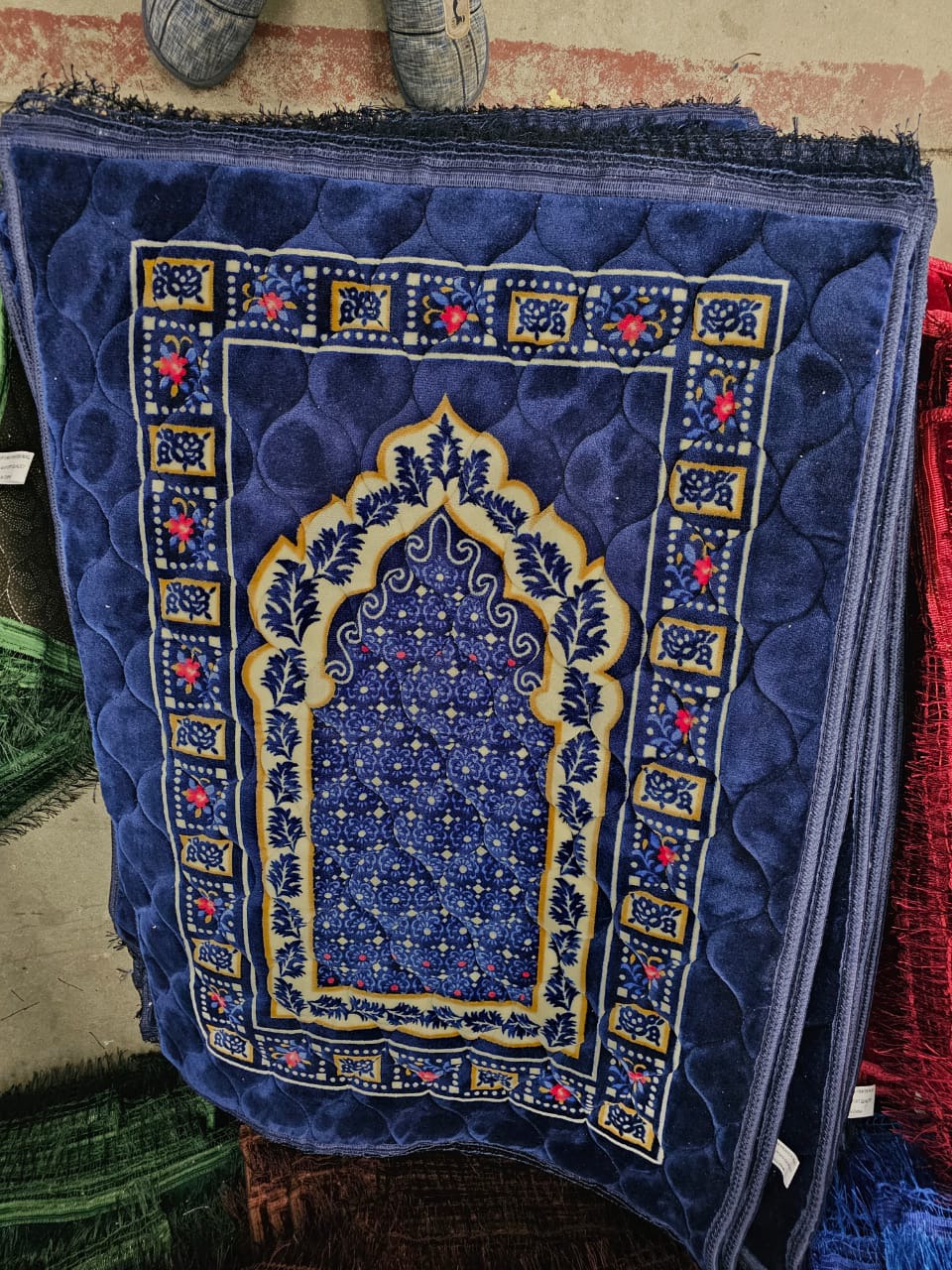 Premium Turkish Jaynamaz – Luxurious & Comfortable Prayer Mat